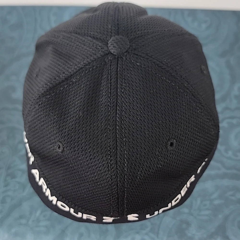 Under Armour Black Polyester Fabric Baseball Style Cap Hat 24